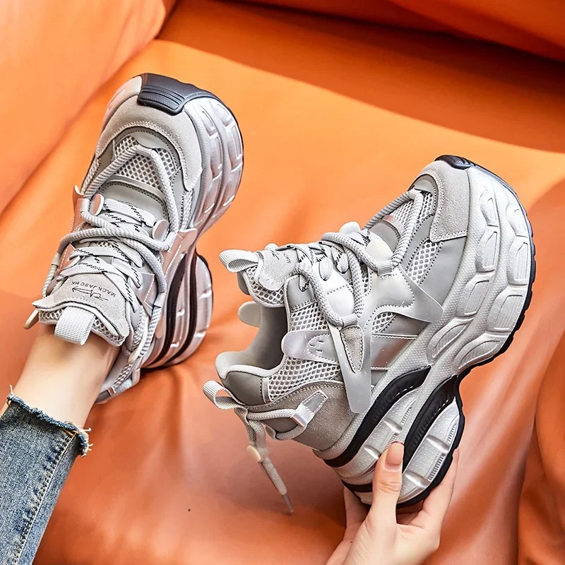 Wedge Heeled Sneaker - Damskie buty na platformie z ukrytym
