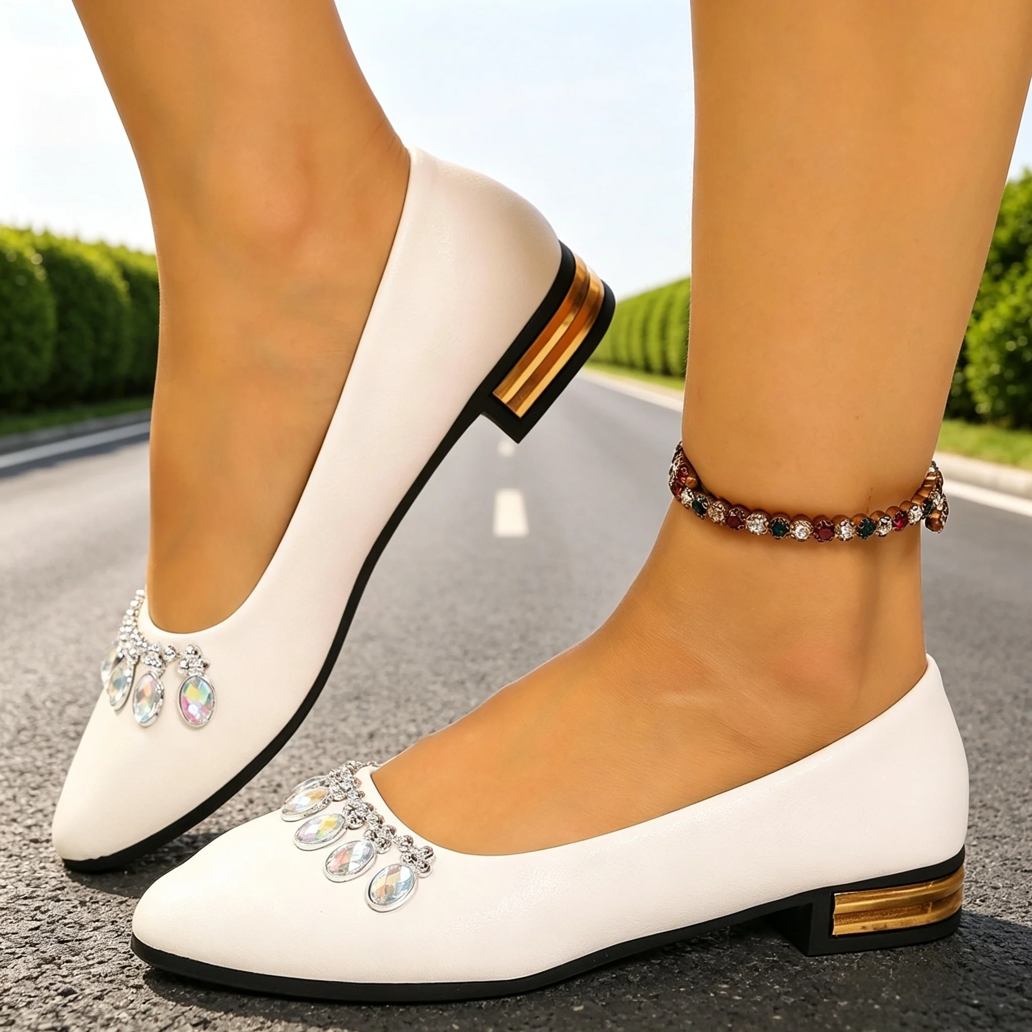 Pointed Toe Flat - Damskie baleriny z ostrym noskiem, duże
