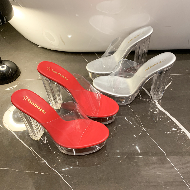 Nowe platformowe klapki na obc – Platform Mule Heel recenzja i cena